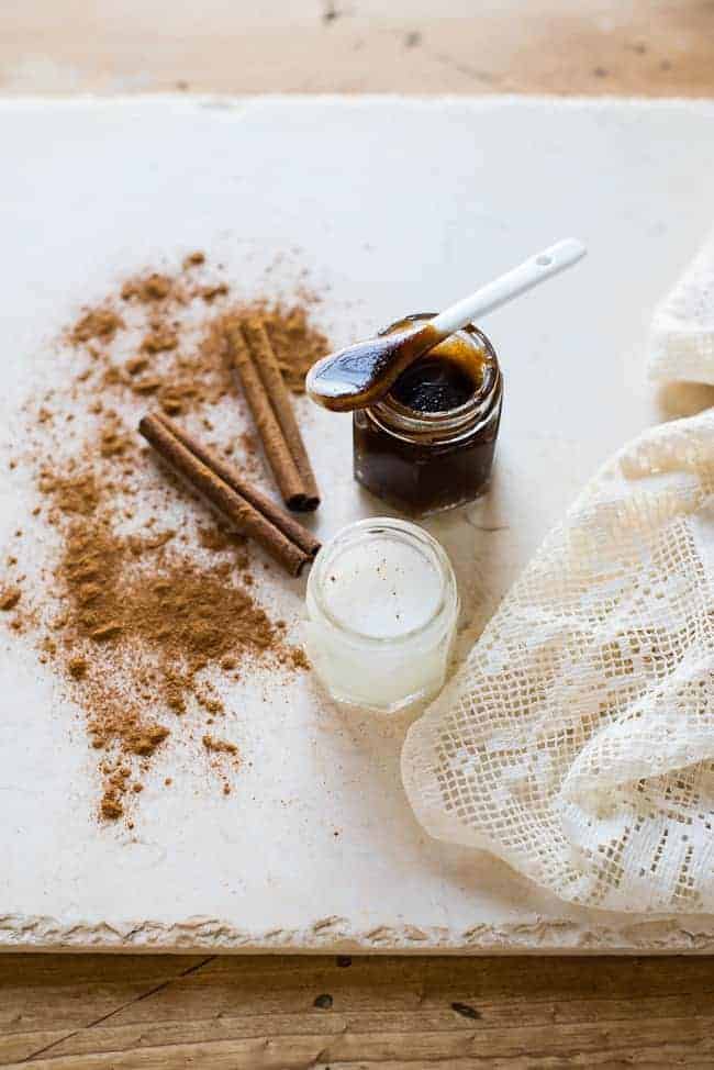 10 Easy DIY Cinnamon Lip Plumpers for Naturally Fuller Lips